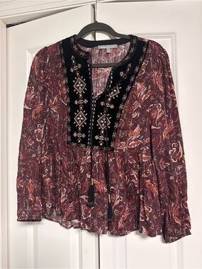 Daniel Rainn flowy top